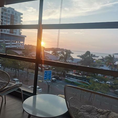 Space Cap Hotel Kota Kinabalu Extérieur photo