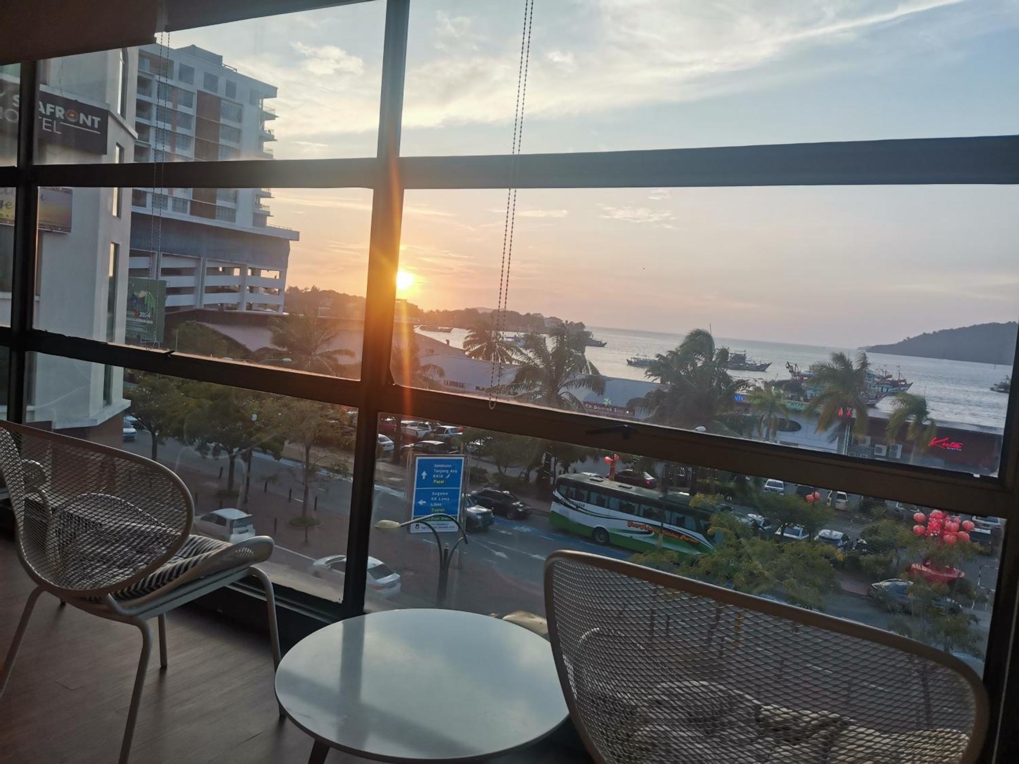 Space Cap Hotel Kota Kinabalu Extérieur photo