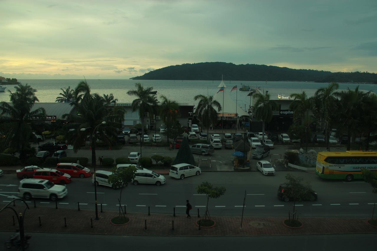 Space Cap Hotel Kota Kinabalu Extérieur photo