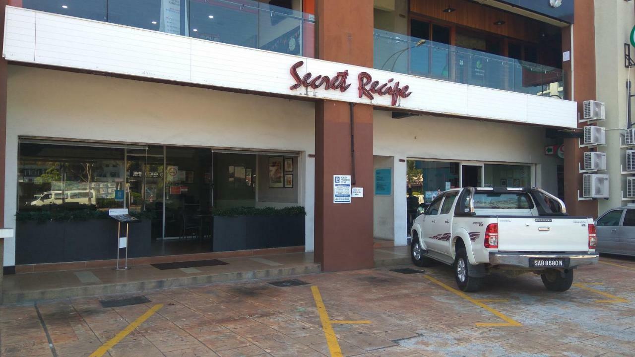 Space Cap Hotel Kota Kinabalu Extérieur photo